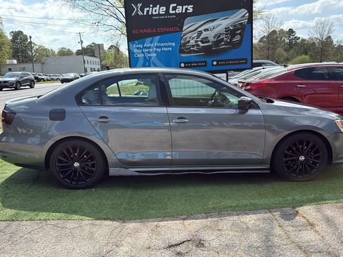 Used 2015 Volkswagen Jetta SE image 9