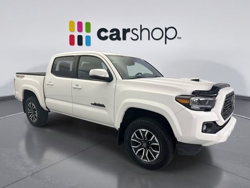 Used 2022 Toyota Tacoma TRD Sport w/ Technology Package AWD/4WD image 7