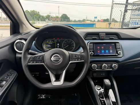 Used 2025 Nissan Versa SV w/ Trunk Package FWD image 17