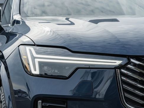 New 2026 Volvo XC90 B6 Plus w/ Protection Package Premier image 13