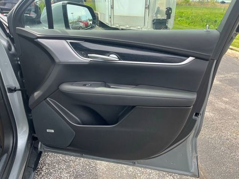 Used 2023 Cadillac XT5 Premium Luxury w/ Technology Package AWD/4WD image 20