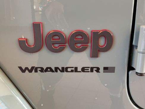 Used 2024 Jeep Wrangler Unlimited Rubicon AWD/4WD image 50
