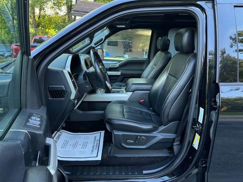 Used 2018 Ford F150 Lariat w/ Equipment Group 502A Luxury AWD/4WD image 11