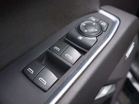 Used 2022 Chevrolet Silverado 1500 LT Trail Boss w/ LT Trail Boss Premium Package image 7