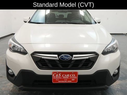 Used 2023 Subaru Crosstrek 2.0i Premium image 2