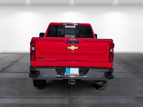 Used 2025 Chevrolet Silverado 2500 LT image 7