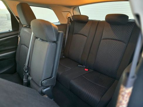 Used 2017 Dodge Journey SE w/ Flexible Seating Group FWD image 12