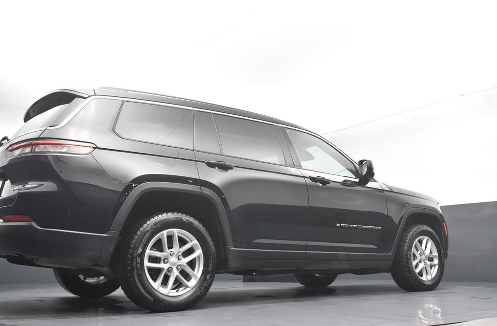 Used 2022 Jeep Grand Cherokee L Laredo w/ Luxury Tech Group I AWD/4WD image 27