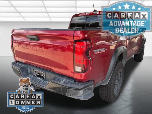 Used 2024 Chevrolet Colorado Trail Boss w/ Technology Package AWD/4WD image 8