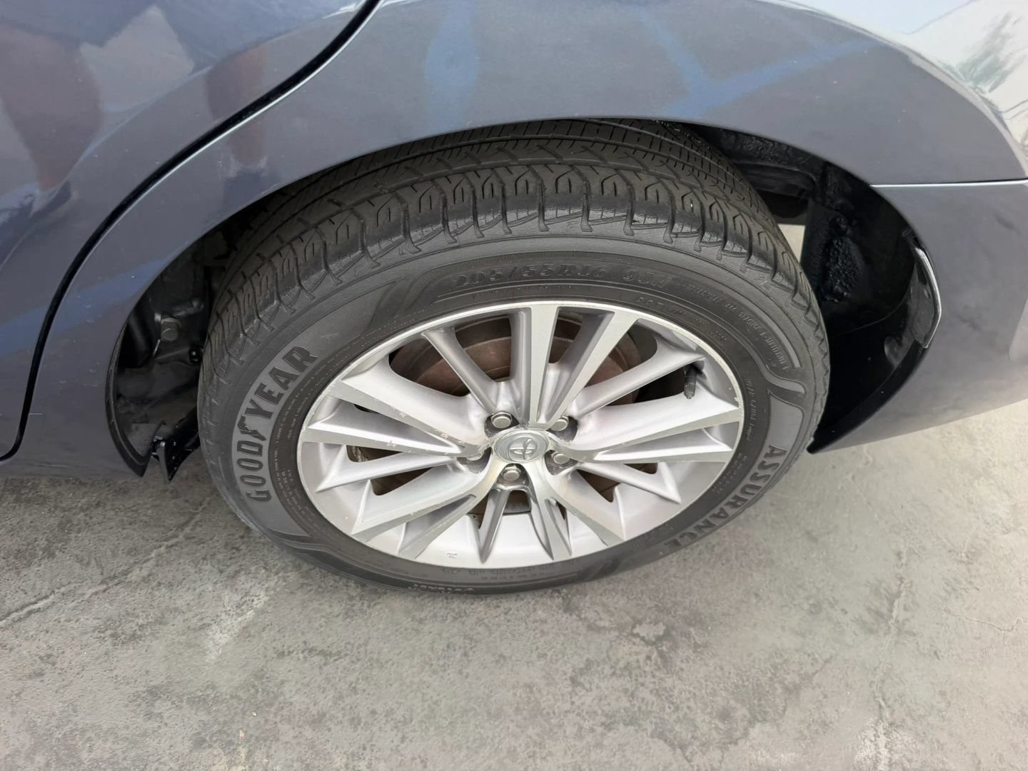Used 2014 Toyota Corolla LE w/ Protection Package FWD image 31