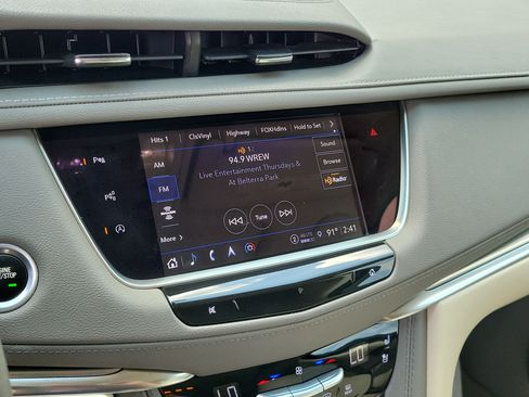 Used 2023 Cadillac XT5 Premium Luxury w/ Technology Package AWD/4WD image 27