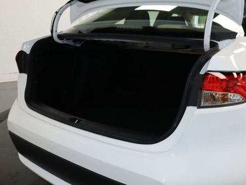 Used 2022 Toyota Corolla LE FWD image 24
