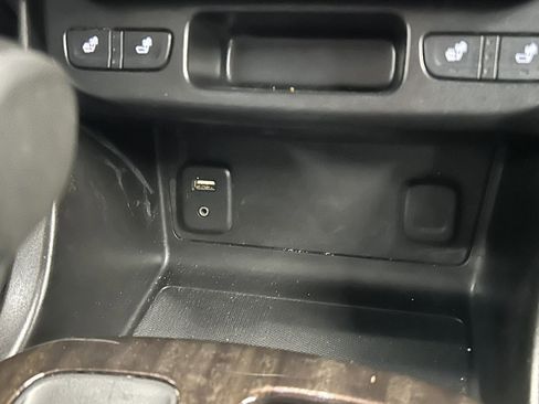 Used 2016 GMC Canyon SLT image 33