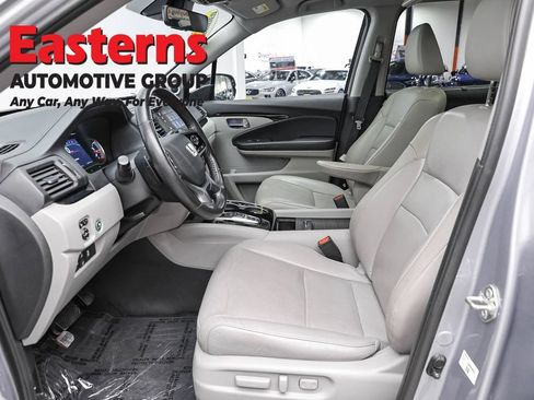 Used 2019 Honda Pilot Elite image 14