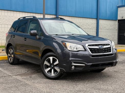Used 2017 Subaru Forester 2.5i Limited image 3