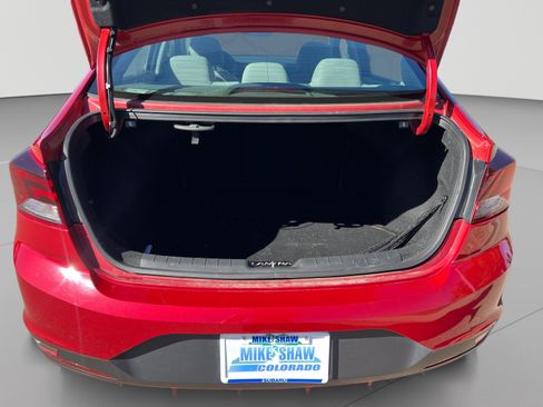 Used 2020 Hyundai Elantra SE w/ Cargo Package (C1) FWD image 19