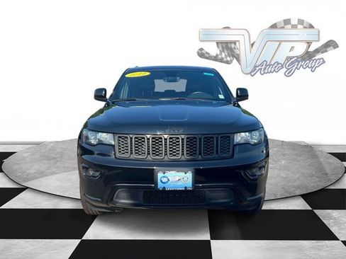 Used 2019 Jeep Grand Cherokee Altitude AWD/4WD image 2