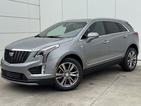 New 2025 Cadillac XT5 Premium Luxury image 2