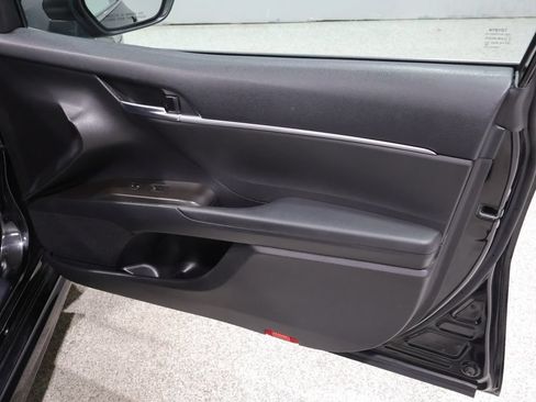 Used 2023 Toyota Camry SE FWD image 23