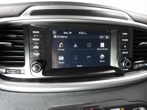 Used 2020 Kia Sorento AWD V6 image 21