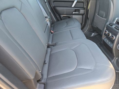 Used 2023 Land Rover Defender 110 Carpathian Edition image 19