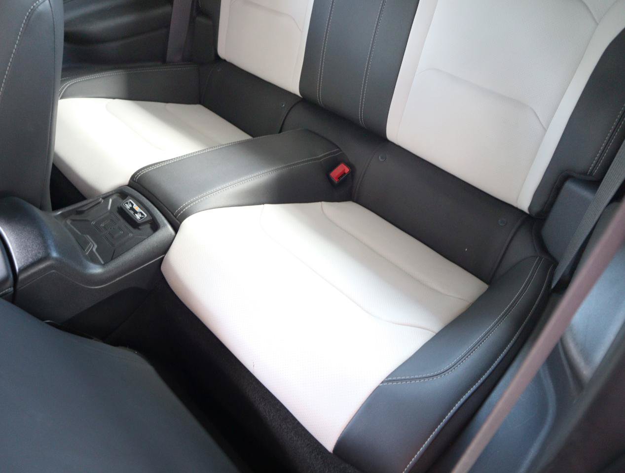 Used 2018 Chevrolet Camaro SS RWD image 22