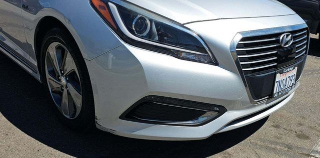 Used 2016 Hyundai Sonata Limited w/ Option Group 02 FWD image 5