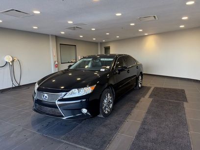 Used 2014 Lexus ES 300h w/ Luxury Package w/Bamboo Trim