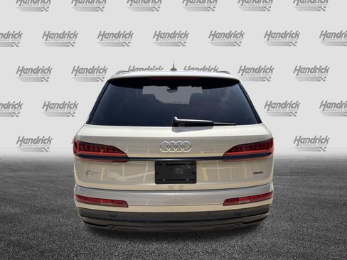 Used 2022 Audi Q7 3.0T Premium Plus w/ Premium Plus Package AWD/4WD image 9