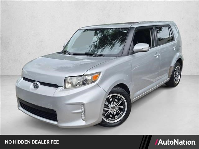 Used 2013 Scion xB FWD image 1