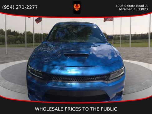Used 2023 Dodge Charger R/T w/ Blacktop Package RWD image 2