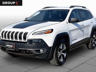 Used 2016 Jeep Cherokee Trailhawk w/ Comfort/Convenience Group AWD/4WD video 1