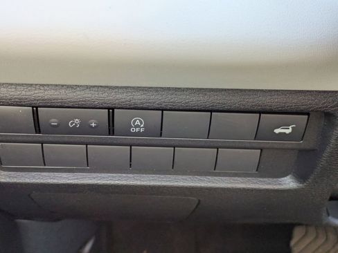 New 2026 Mitsubishi Outlander SE FWD image 24