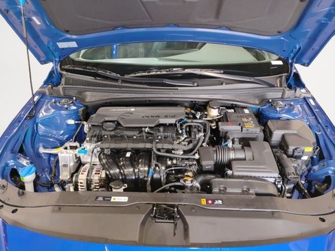 Used 2025 Hyundai Elantra Sport image 19