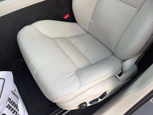 Used 2023 Volvo XC60 B5 Plus w/ Protection Package Premier FWD image 18