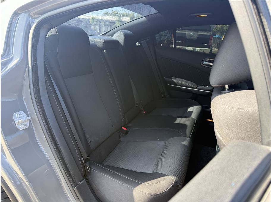 Used 2018 Dodge Charger R/T Scat Pack w/ Dynamics Package RWD image 21