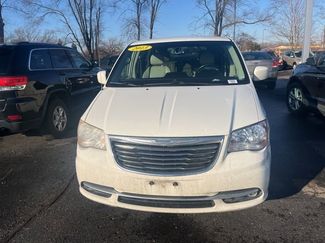 Used 2013 Chrysler Town & Country Touring video 2