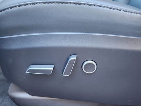 Used 2024 Tesla Model X image 10