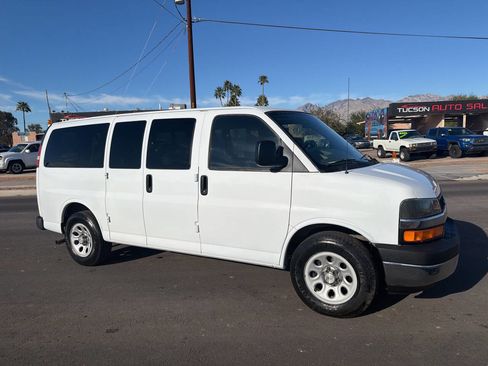 Used 2009 Chevrolet Express 1500 Passenger w/ LT Preferred Equipment Group image 10