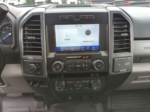 Certified 2022 Ford F350 XLT image 15