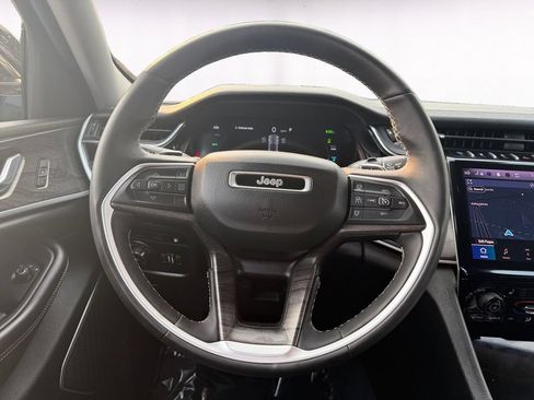 Used 2023 Jeep Grand Cherokee 4WD 4xe image 12
