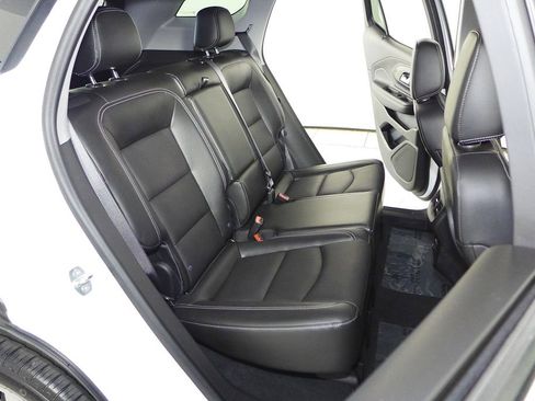 Used 2022 GMC Terrain SLT image 19