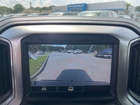 Used 2021 Chevrolet Silverado 1500 LT Trail Boss w/ Convenience Package II image 27