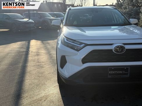 Used 2025 Toyota RAV4 XLE image 14