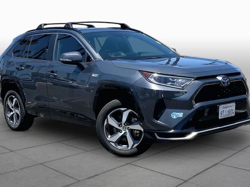 Used 2021 Toyota RAV4 SE w/ Weather & Moonroof Package AWD/4WD image 2