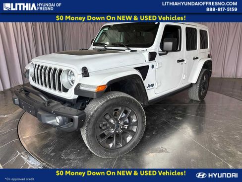 Used 2025 Jeep Wrangler Unlimited Sahara AWD/4WD image 1