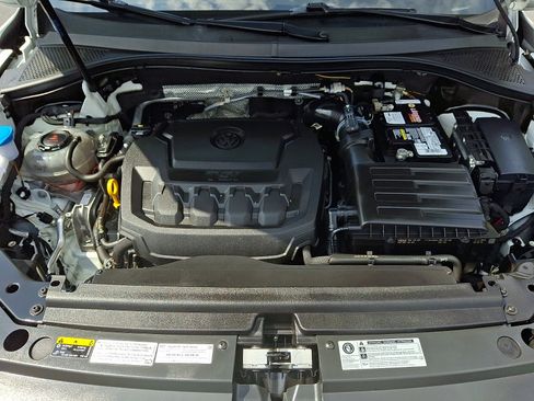 Used 2019 Volkswagen Tiguan SE image 27