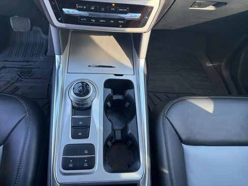 Certified 2022 Ford Explorer XLT w/ Equipment Group 202A image 33