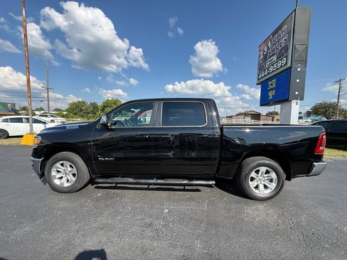 Used 2024 RAM 1500 Laramie AWD/4WD image 7