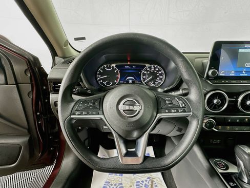 Used 2024 Nissan Sentra SV FWD image 11
